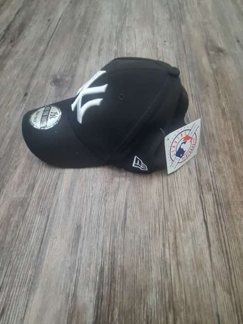 NEW BRANDED NEW ERA CAP (SEE DESCRIPTION)