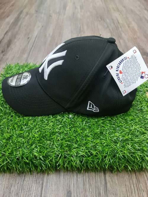 NEW BRANDED NEW ERA CAP (SEE DESCRIPTION)