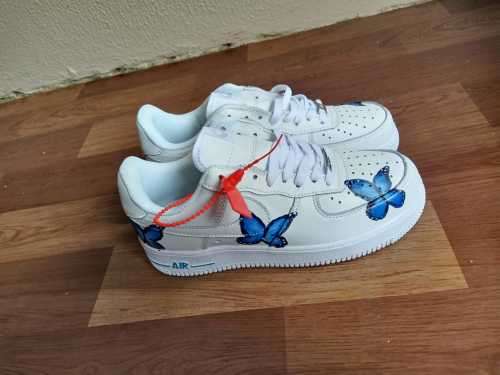 NEW UNISEX NIKE AIRFORCE ONE- UK 4.5