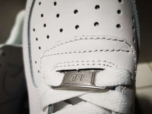 NEW UNISEX NIKE AIRFORCE ONE- UK 9/ EUR 44