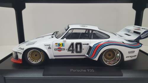 Martini Porsche 935