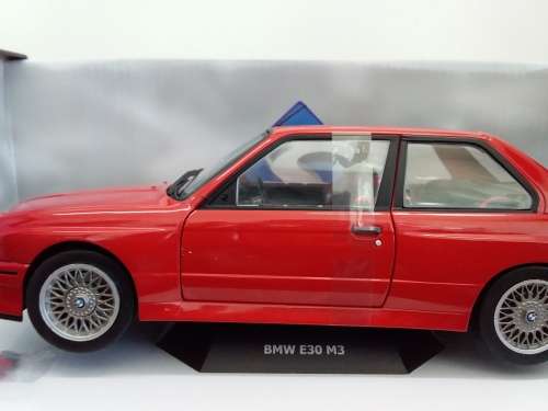 BMW E30