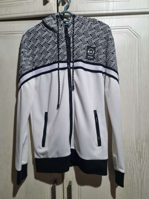 MENS WINTER CLOTHING ITEMS SIZE SMALL
