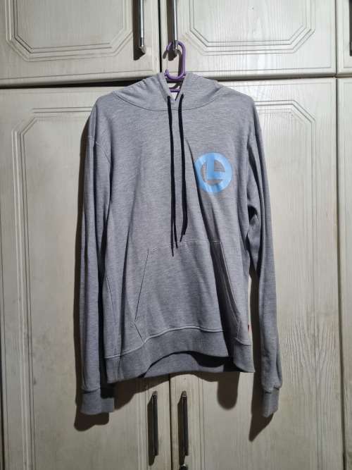 MENS WINTER CLOTHING ITEMS SIZE SMALL