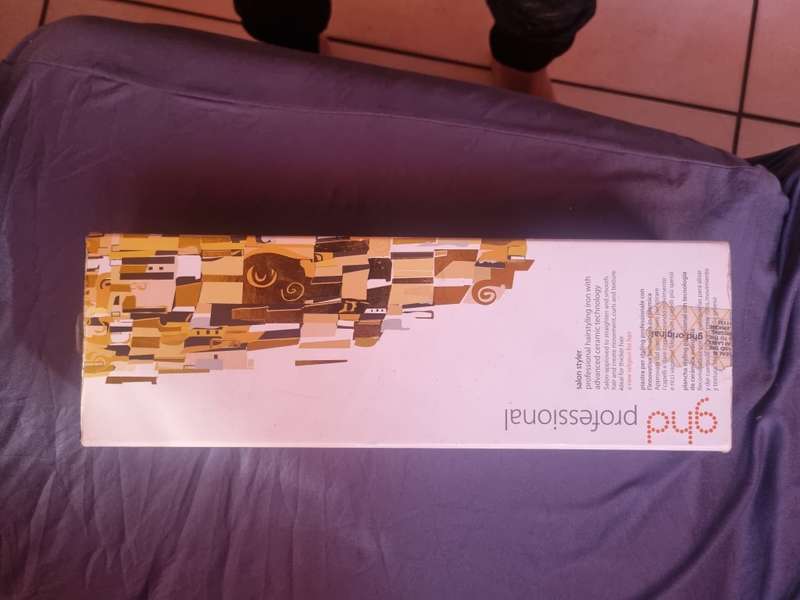 GHD HAIR STRAIGHTNER PROFESSIONAL