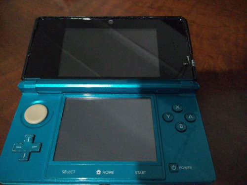 Nintendo 3DS + 2 Games