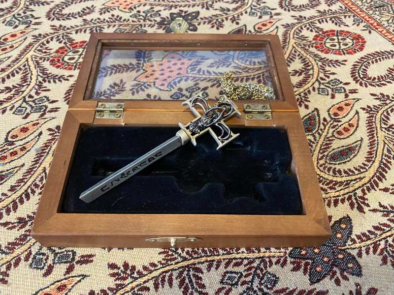 Movie prop replica - Bank Vault Key The Da Vinci Code Noble Collection Fleur-de-Lis