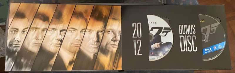 Bond 50: The Complete 23 Film Collection with Skyfall [Blu-ray]