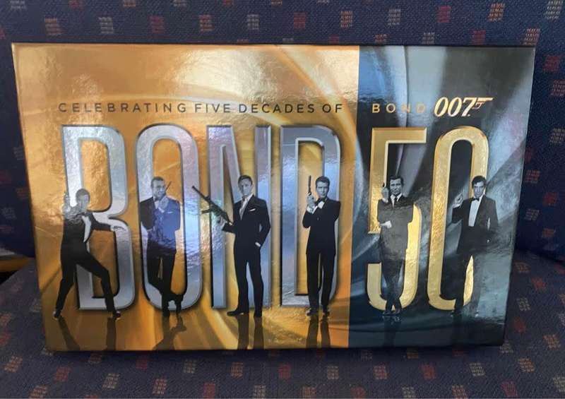 Bond 50: The Complete 23 Film Collection with Skyfall [Blu-ray]