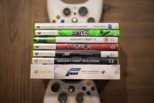 XBox 360 Console (60GB), 2 Controllers and Games