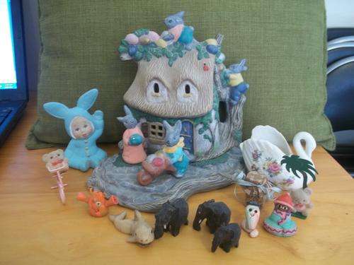 Mixed lot of ornaments