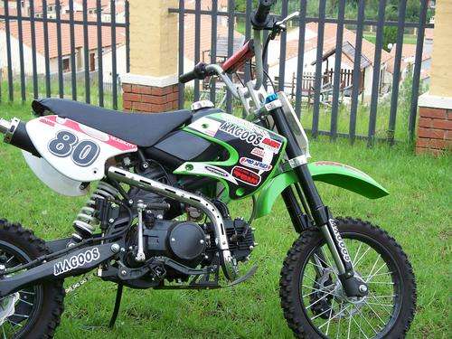 125cc Magoos pit bike with upgraded sprockets etc + Free helmet and boots valued at over R2000