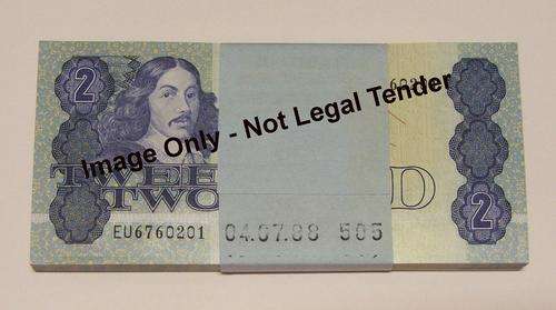 NEW CRISP 100 UNCIRCULATED MINT CONDITION R2 Notes in SEQUENCE from RESERVE BANK