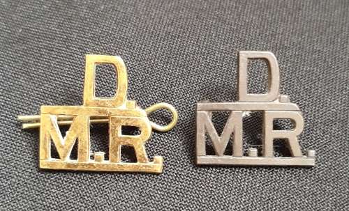 Die Middellandse Regiment Shoulder Title Pair                     C48