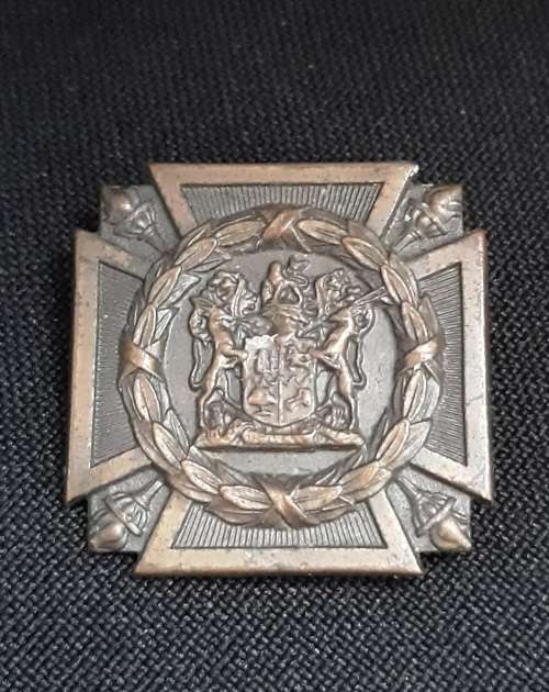WW2 Next Of Kin Death Plaque Brooch.  ( Pin Missing )   Number 9819        D18