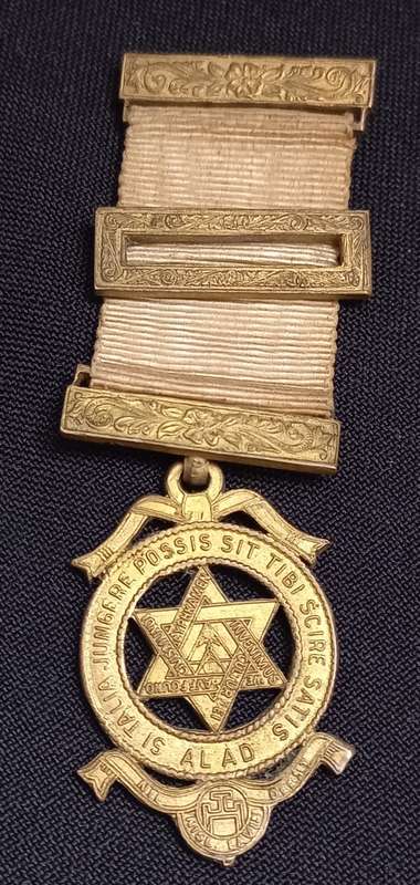 Vintage Masonic Medal         F8