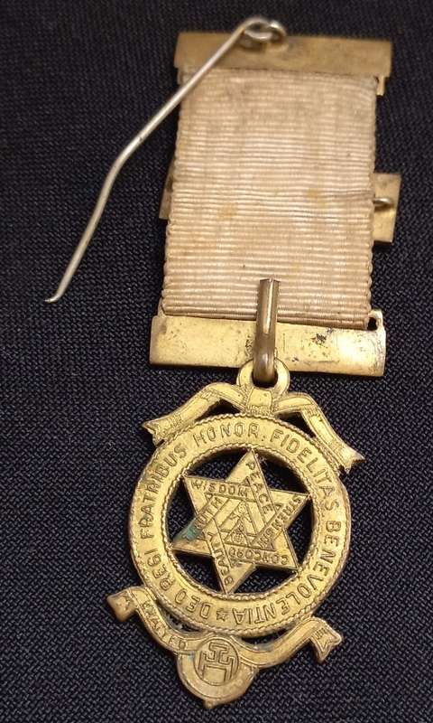 Vintage Masonic Medal         F8