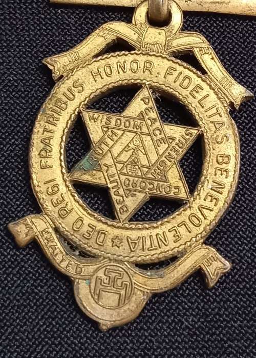 Vintage Masonic Medal         F8