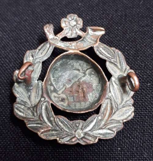 Royal Marine Light Infantry Brass Cap Badge         A50