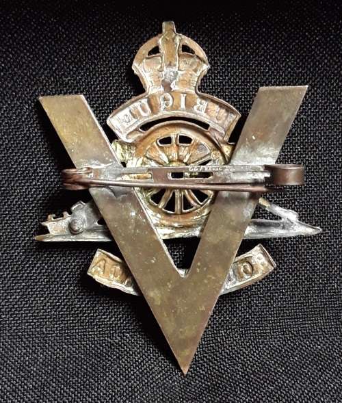WW2 Trench Art Badge  2LT 25133/22    ( Large 65mm x 53mm )      B13