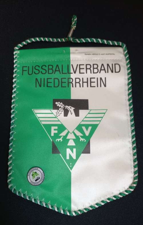 Fussballverband Niederrhein Plus Pin     Size: 13 x 10cm             C13