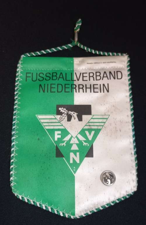 Fussballverband Niederrhein Plus Pin     Size: 13 x 10cm             C13