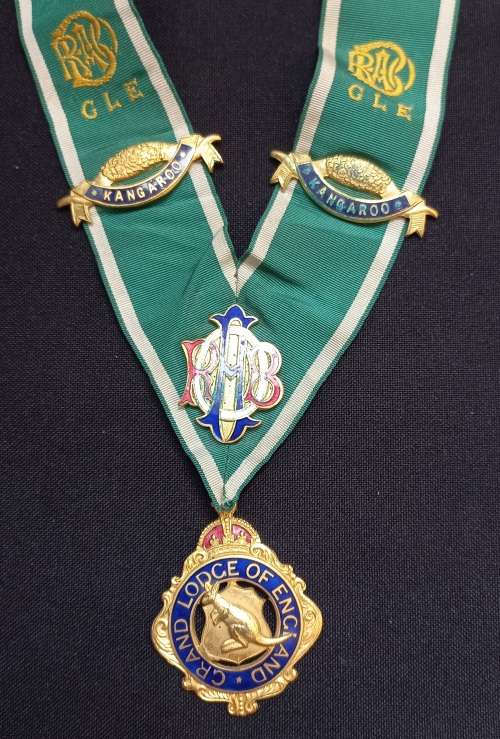Vintage Enamel RAOB Masonic Collarette Grand Lodge Engaland   `` STUNNING ``     P21