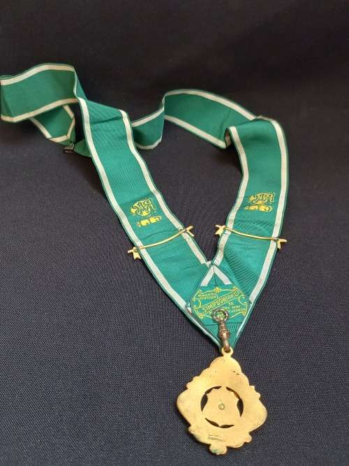 Vintage Enamel RAOB Masonic Collarette Grand Lodge Engaland   `` STUNNING ``     P21