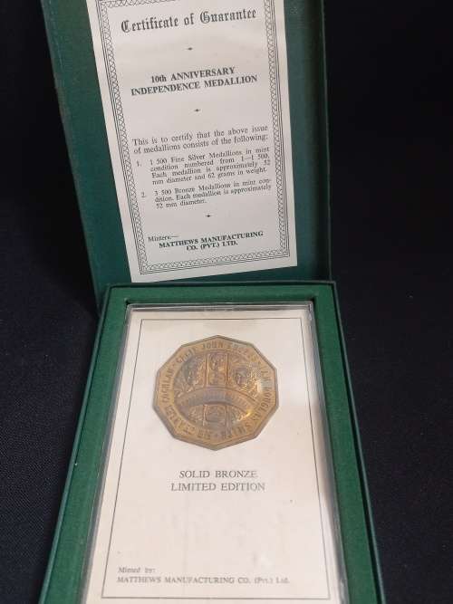 Rhodesia Independence 10TH Aniversary Medallion No. 2589  Solid Bronze            T8