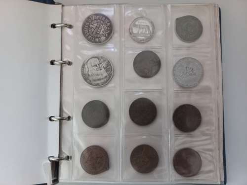 86 Unresearched Tokens And Medallions In File   ( Weight Of File 1.365kg )  STARTING @ R1