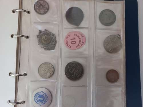 86 Unresearched Tokens And Medallions In File   ( Weight Of File 1.365kg )  STARTING @ R1