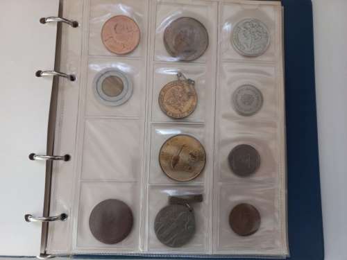 86 Unresearched Tokens And Medallions In File   ( Weight Of File 1.365kg )  STARTING @ R1