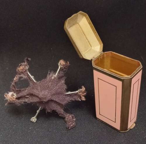 Ultra Rare French Supra PLI Swan`s Down Powder Puff Compact Box