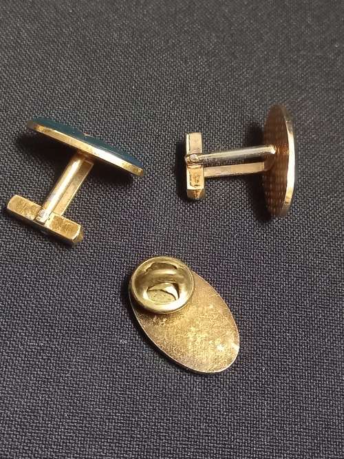 Vintage WP. Rugby Cufflinks 1883 - 1983 And Lapel Badge         G5
