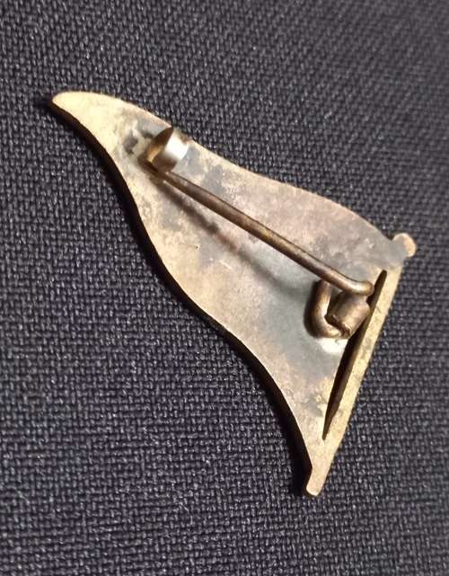 Herbert Woods Norfolk Broads Boatyard Burgee Flag Badge  Enamel Circa 1940       U13