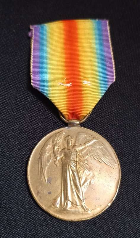 WW1 Victory Medal 199798 GNR. C. LUFFMAN. R.A.                U27