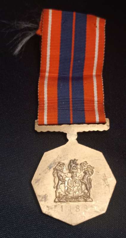 SADF Pro Patria Medal   111835                   L12
