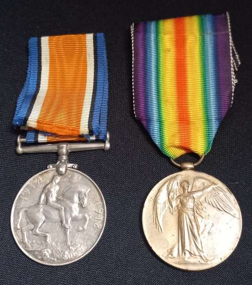 WW1 PAIR Victory and 1914-1918 War Medal --- NAMED TO 11320 SJT. J. McKinnon WORC.R           L15