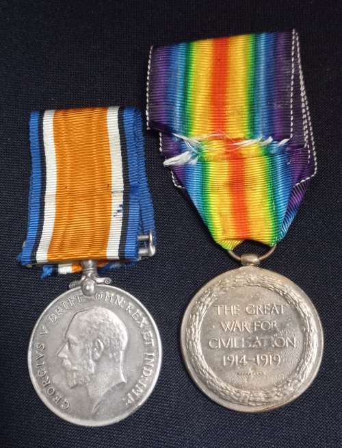WW1 PAIR Victory and 1914-1918 War Medal --- NAMED TO 11320 SJT. J. McKinnon WORC.R           L15