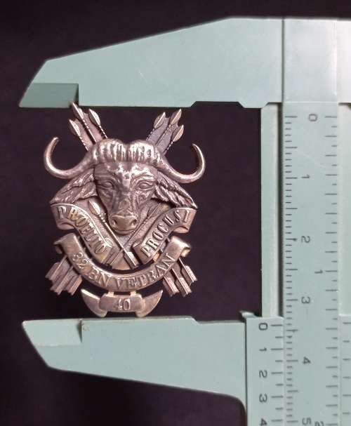 32 Battalion VETRAN 40   Sterling Silver ( Hallmarked 925 ) Badge In MINT Condition  ``RARE``