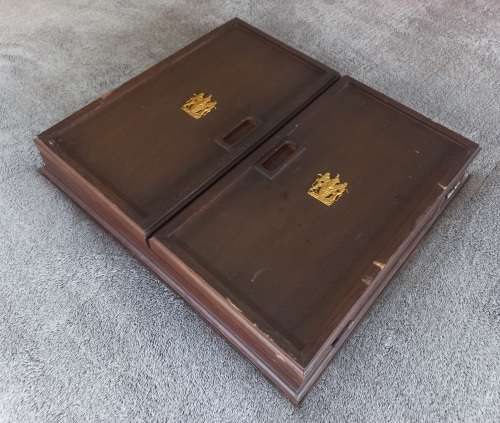 Rhodesian Army Regimental Badges Cased In Hard Wood Case Number 0716