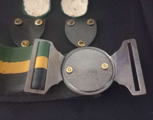 5 SA. Infantry Battalion Stable Belt / Shoulder Flashes and (Cloth Badges!!! VERY HARD TO FIND)  RR9