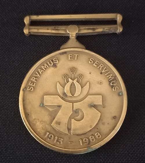 SA Police 75 Years Anniversary  Medal Full Size   F STANDER   W 427887 R  KST