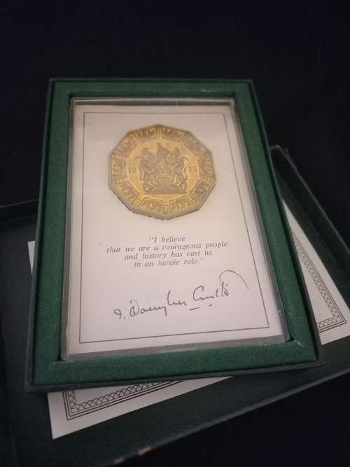 Rhodesia Independence 10TH Anniversary Medallion No.2579  Solid Bronze      T7