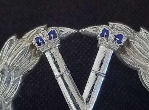 Northern Rhodesia Police Rank Emblem 1950`s - 1964    ( With Blue Enamel ) Size: 40 x 37mm     T11