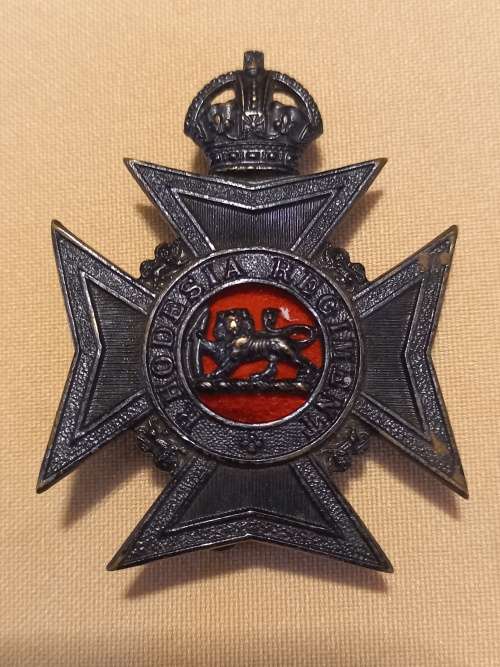 Rhodesian Regiment Black Cap Badge     `` SCARCE ``      Size: 57 x 44mm        T15