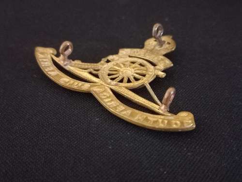 South African Artillery Cap Badge               X10