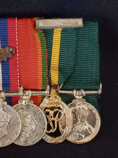 WW1 Miniature Medal Group           ( Note Condition )                 X25