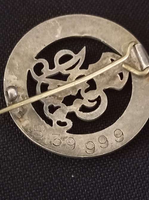WW1 Silver WAR BADGE Awarded To: Jamison S  B 39999