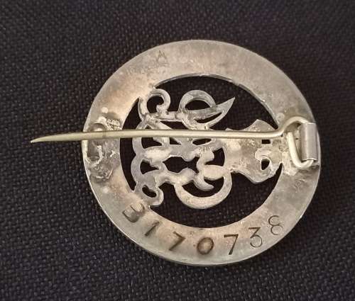 WW1 WAR BADGE Awarded To: L/Cpl  Higginson James B 170738